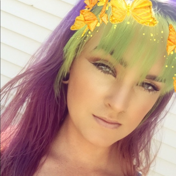 Meet your Posher, Rachael - Picture 1 of 1